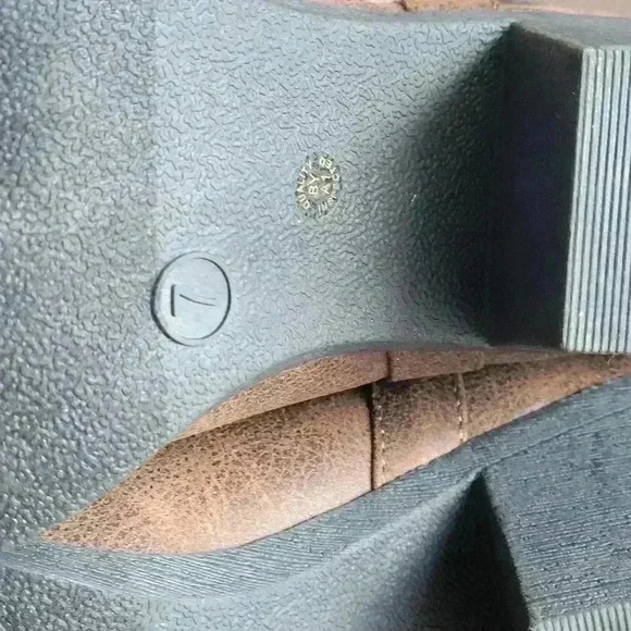 ANKLE BOOTS SIZE 7M ARIZONA WOMENS BOOTIE, BROWN MEMORY FOAM, BLOCK HEEL - Picture 10 of 10